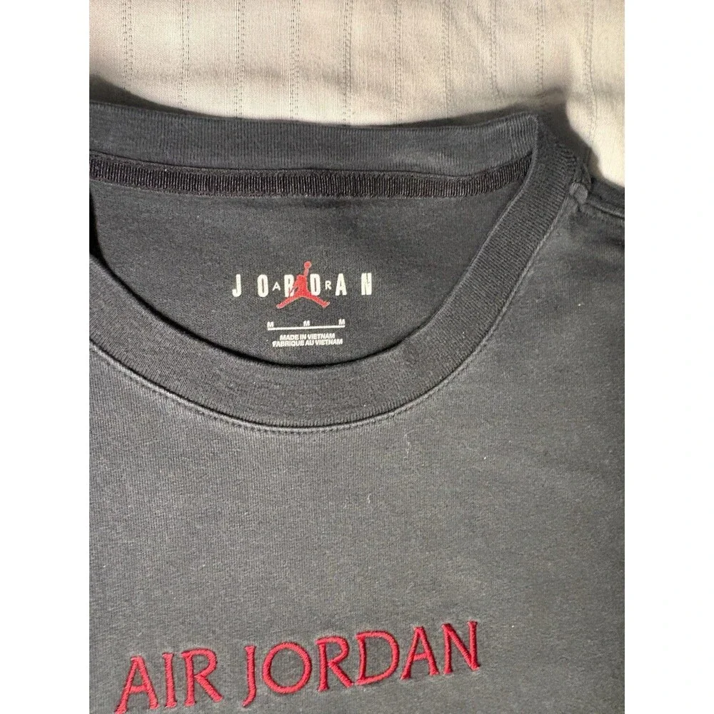 Mens Air Jordan Short Sleeve Tee Size Medium